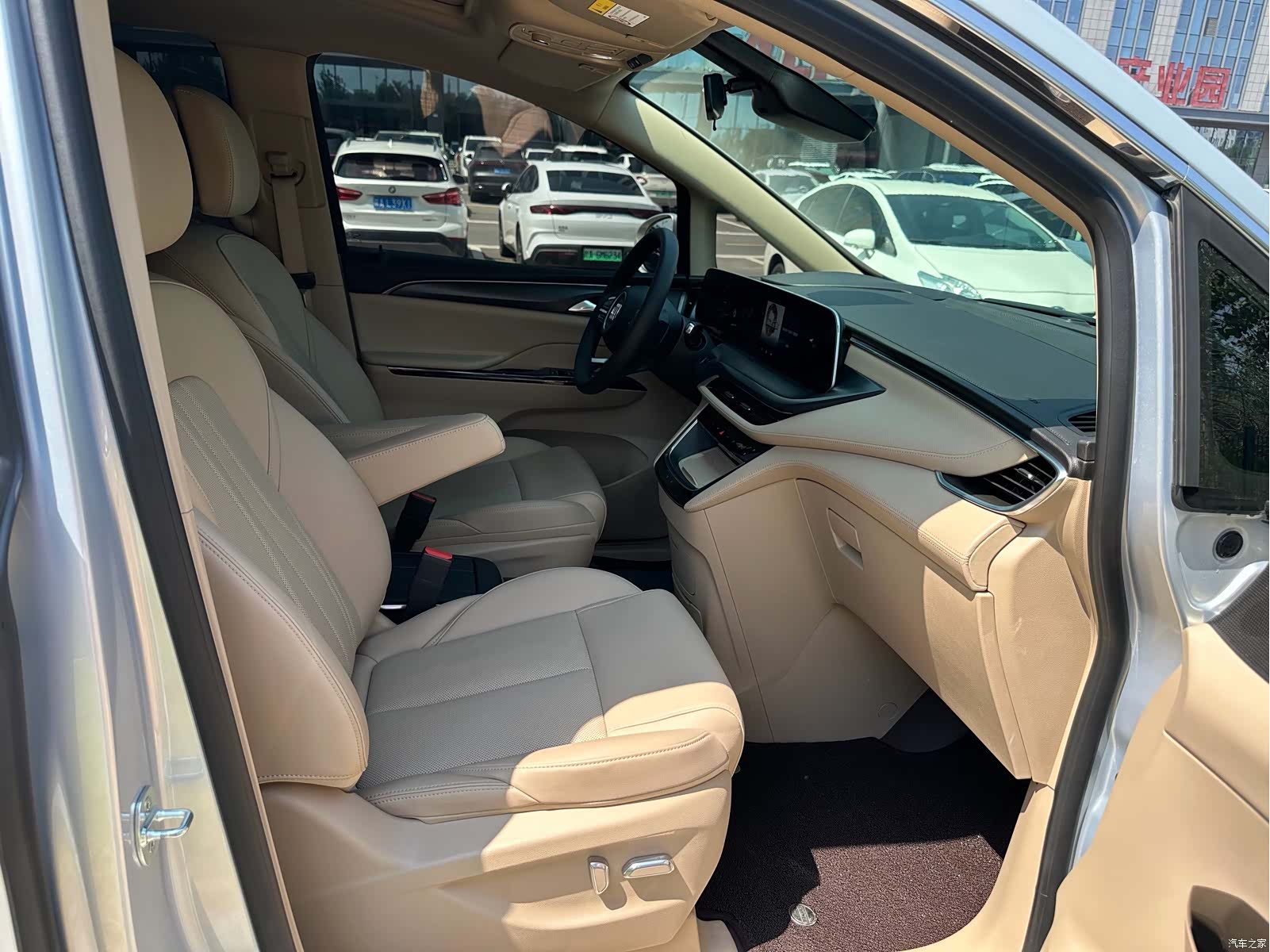 Buick GL8, 2025 26