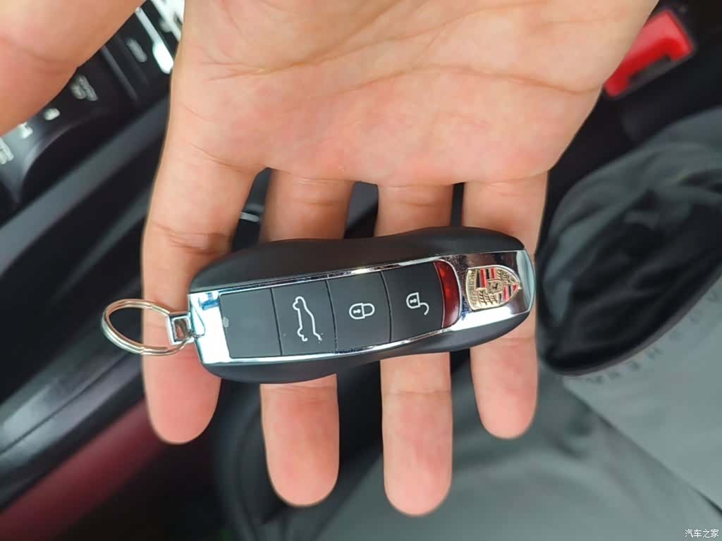 Porsche Cayenne, 2018 9