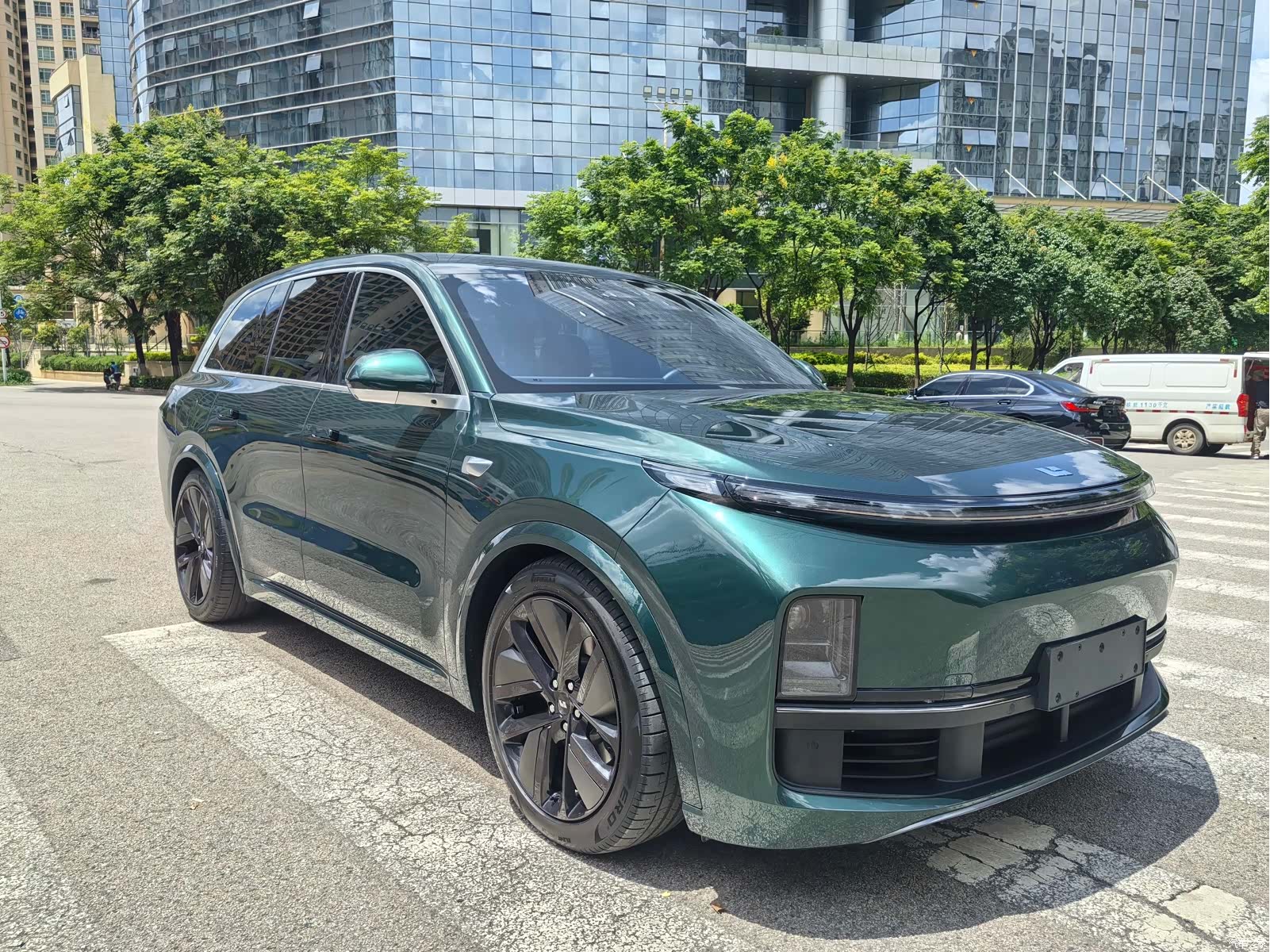 Li Auto L8, 2023 3