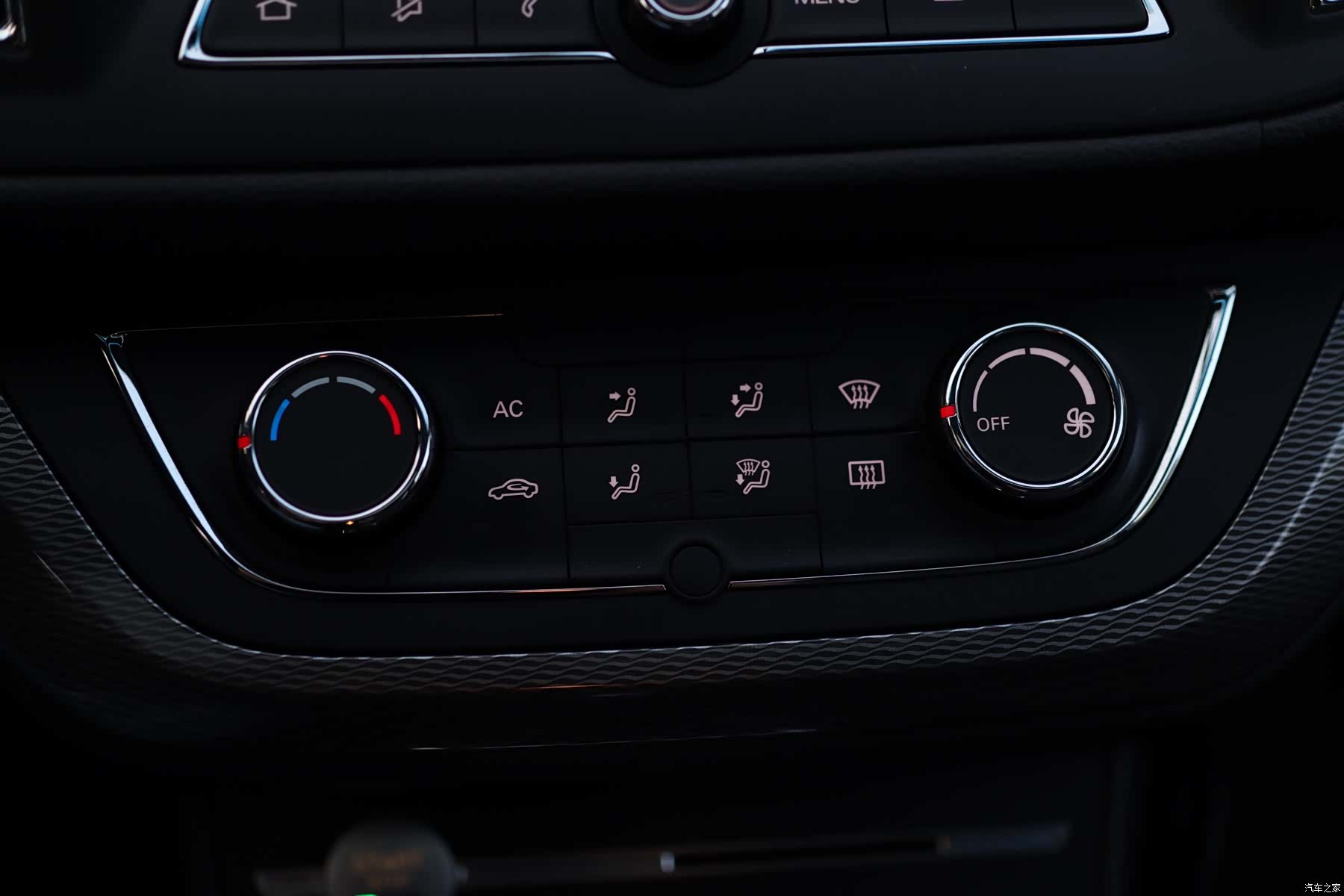 Roewe 360, 2017 11