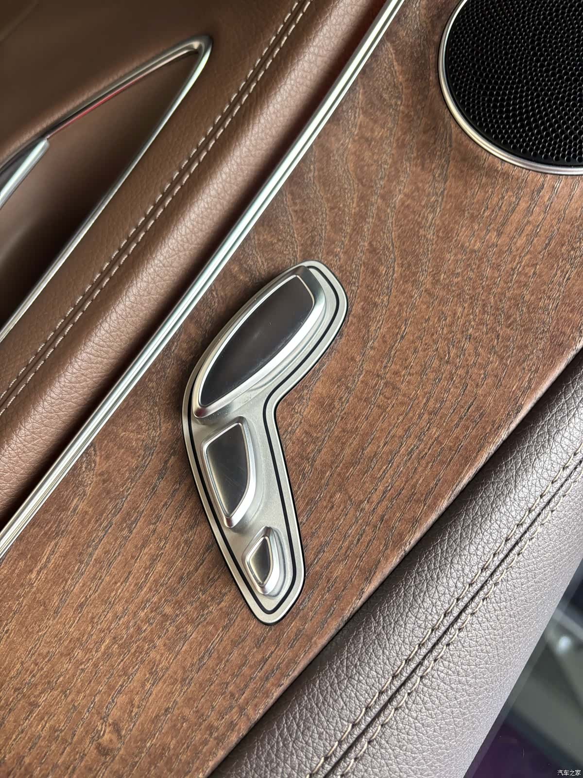 Mercedes-Benz E-Class, 2018 44