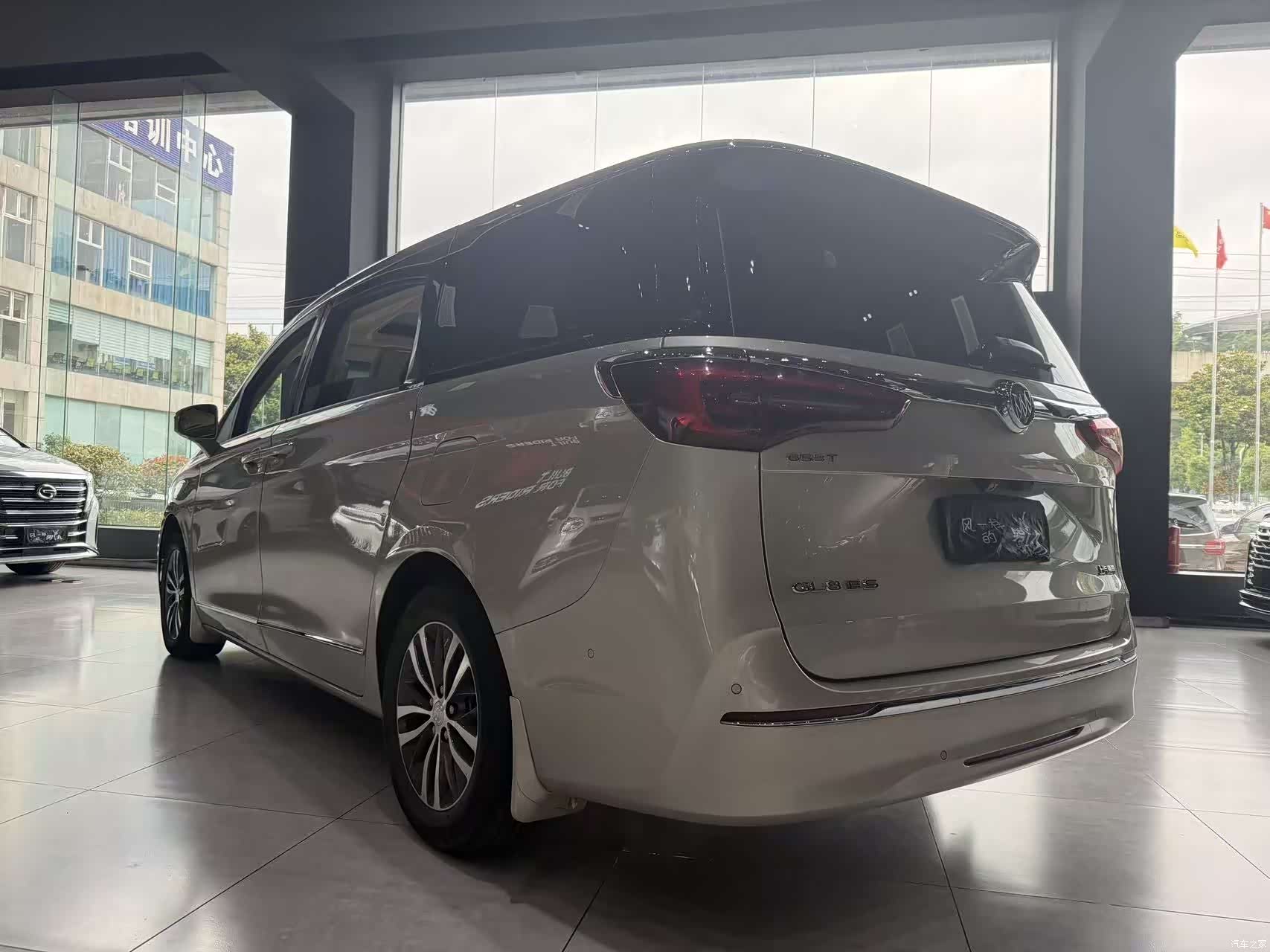 Buick GL8, 2022 18