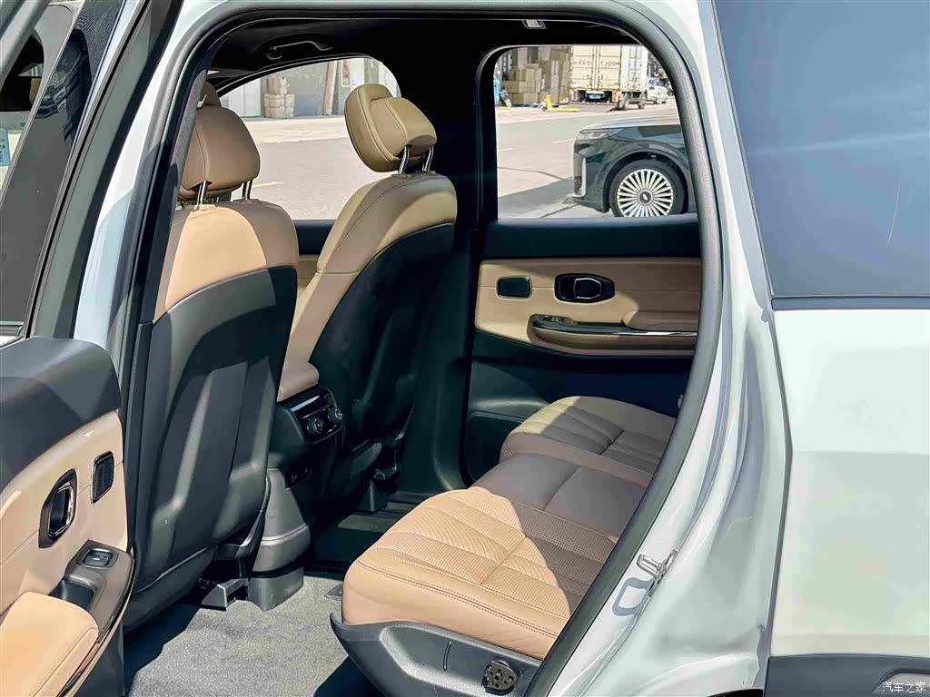 NIO ES8, 2021 6