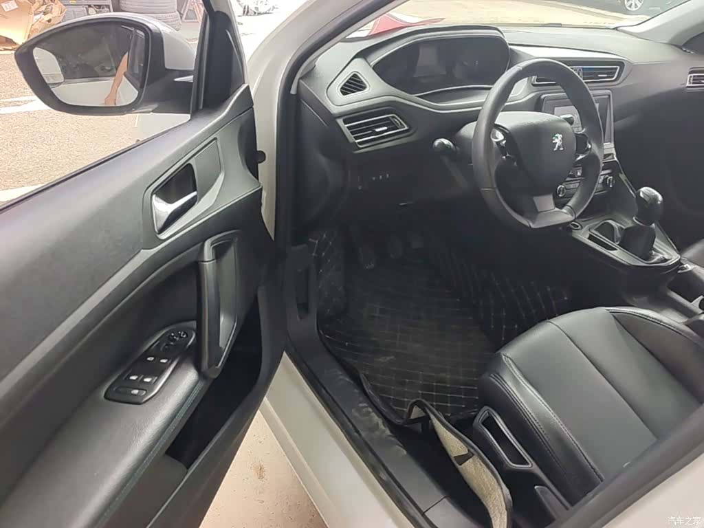 Peugeot 308, 2017 12