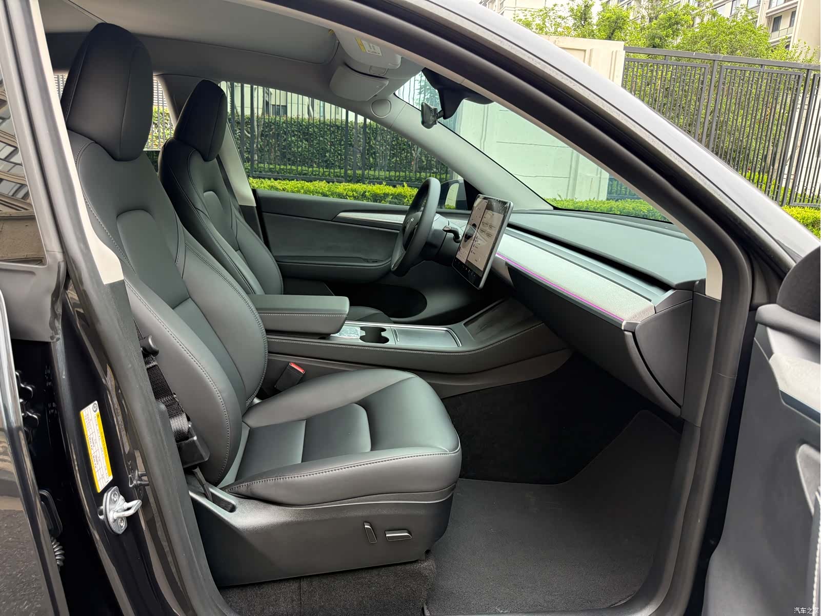 Tesla Model Y, 2025 15