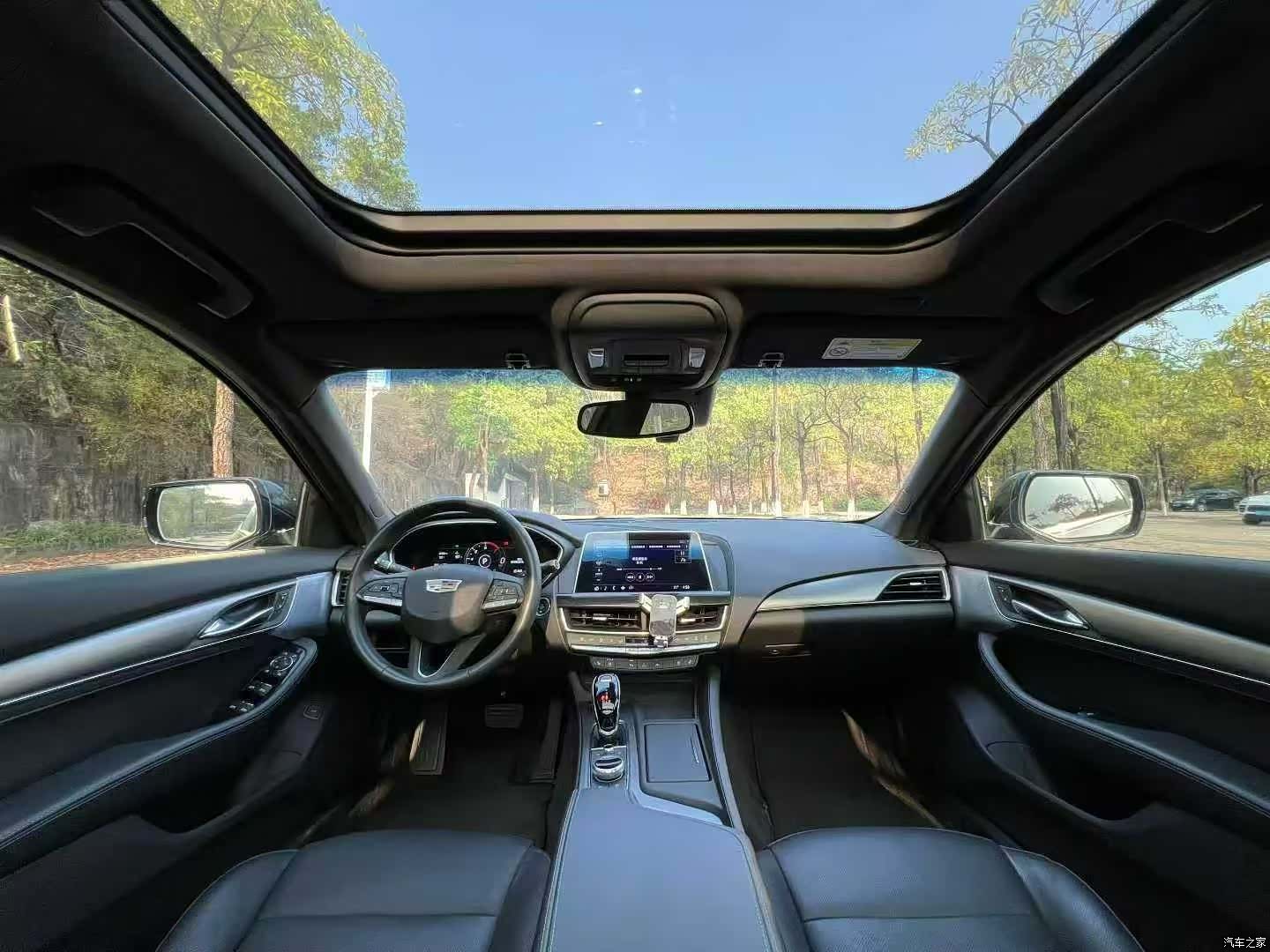Cadillac CT5, 2023 все фото