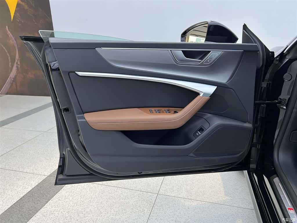 Audi A7L, 2024 11