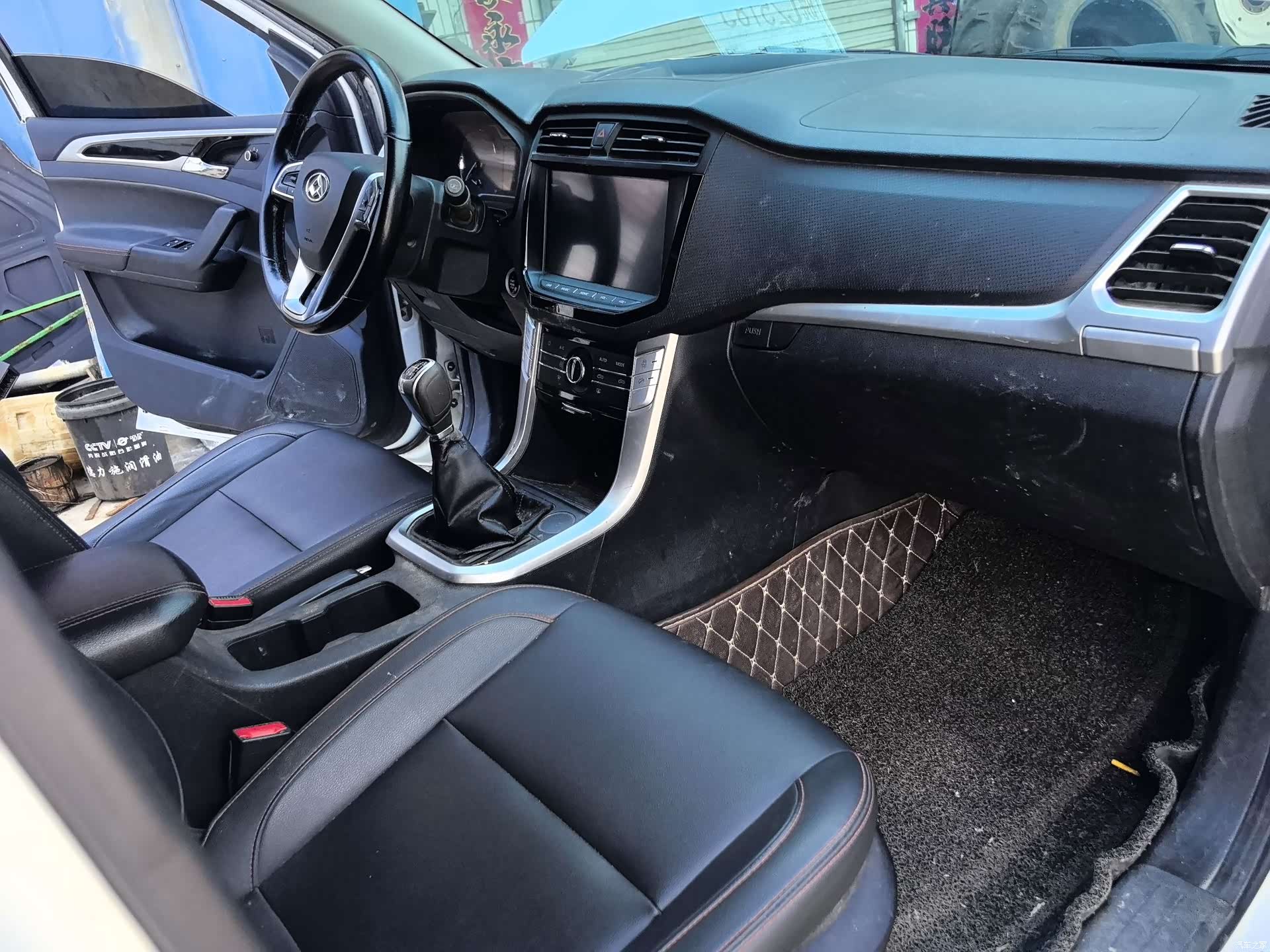 Maxus T60, 2019 23
