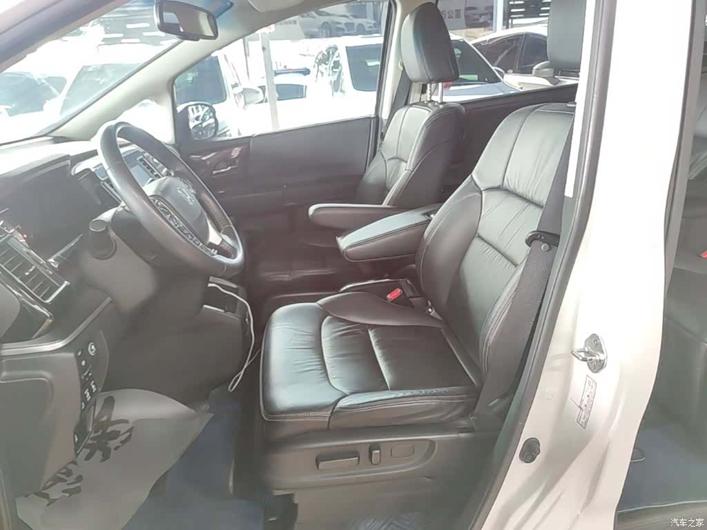 Honda Elysion, 2018 15