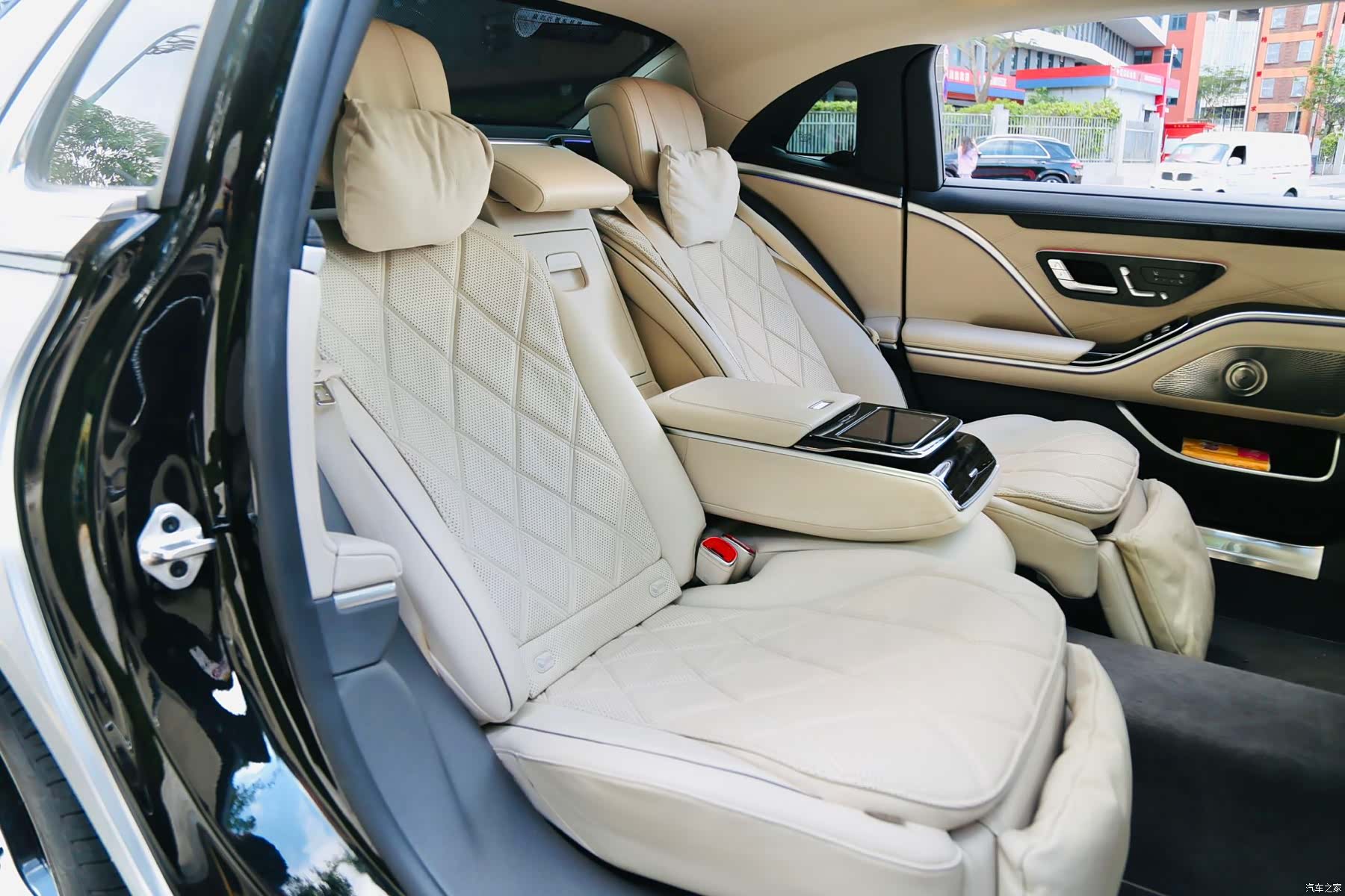 Maybach S-Class, 2021 7