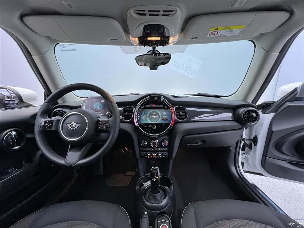 Mini ONE, 2024 14