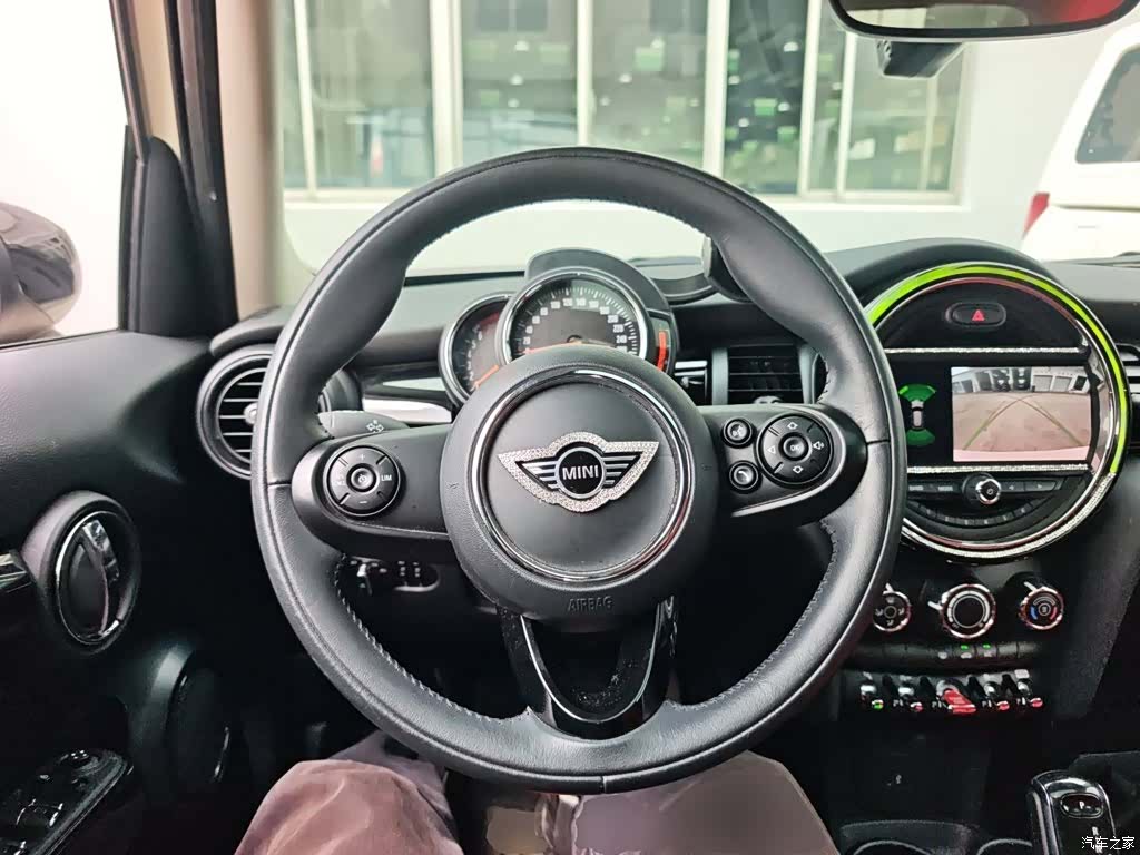 Mini Cooper, 2020 7