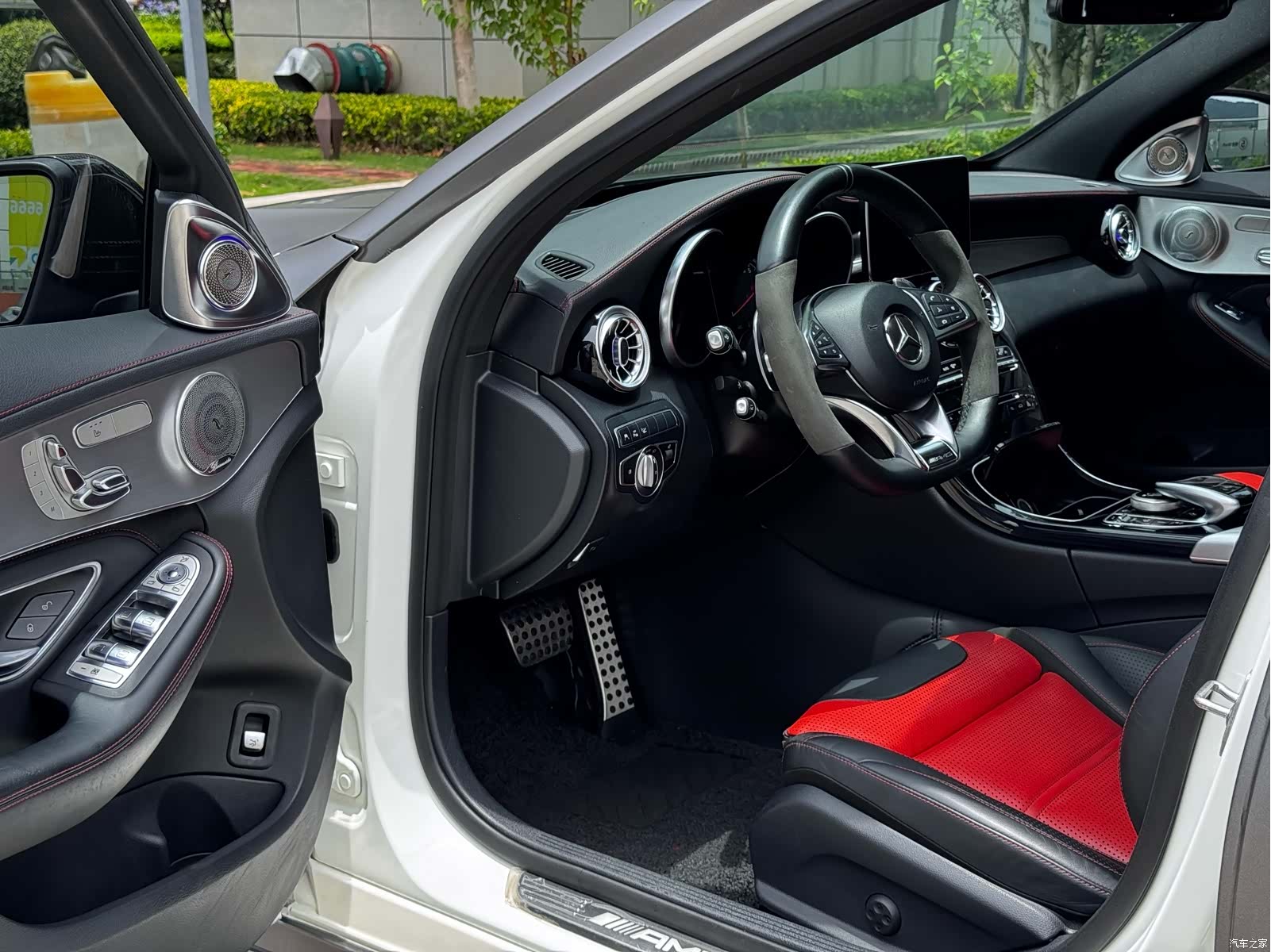 Mercedes-Benz C-Class, 2019 11