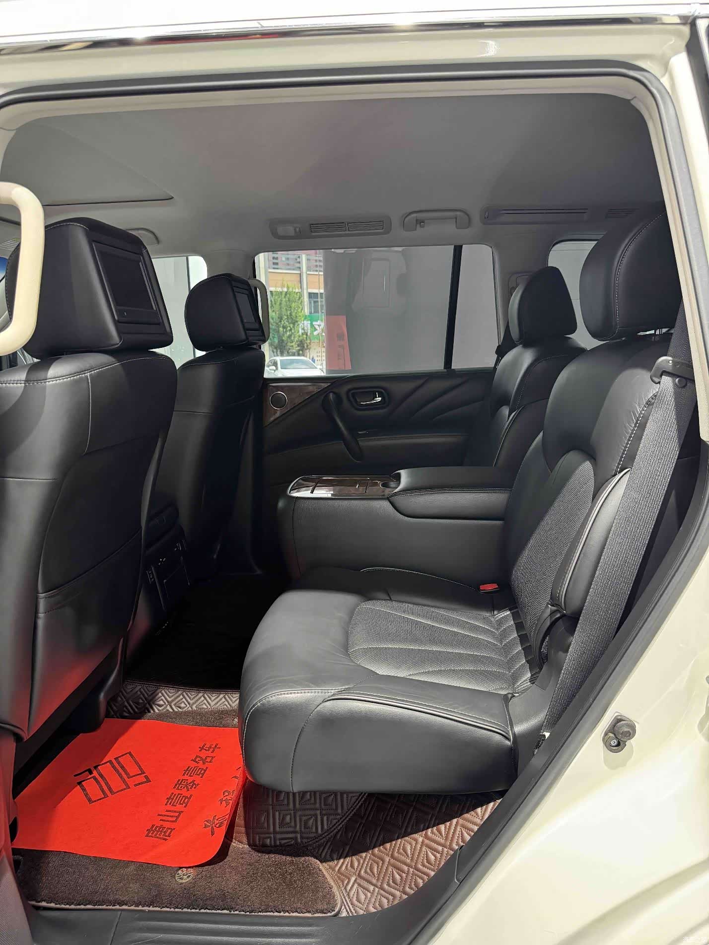 Infiniti QX80, 2019 13