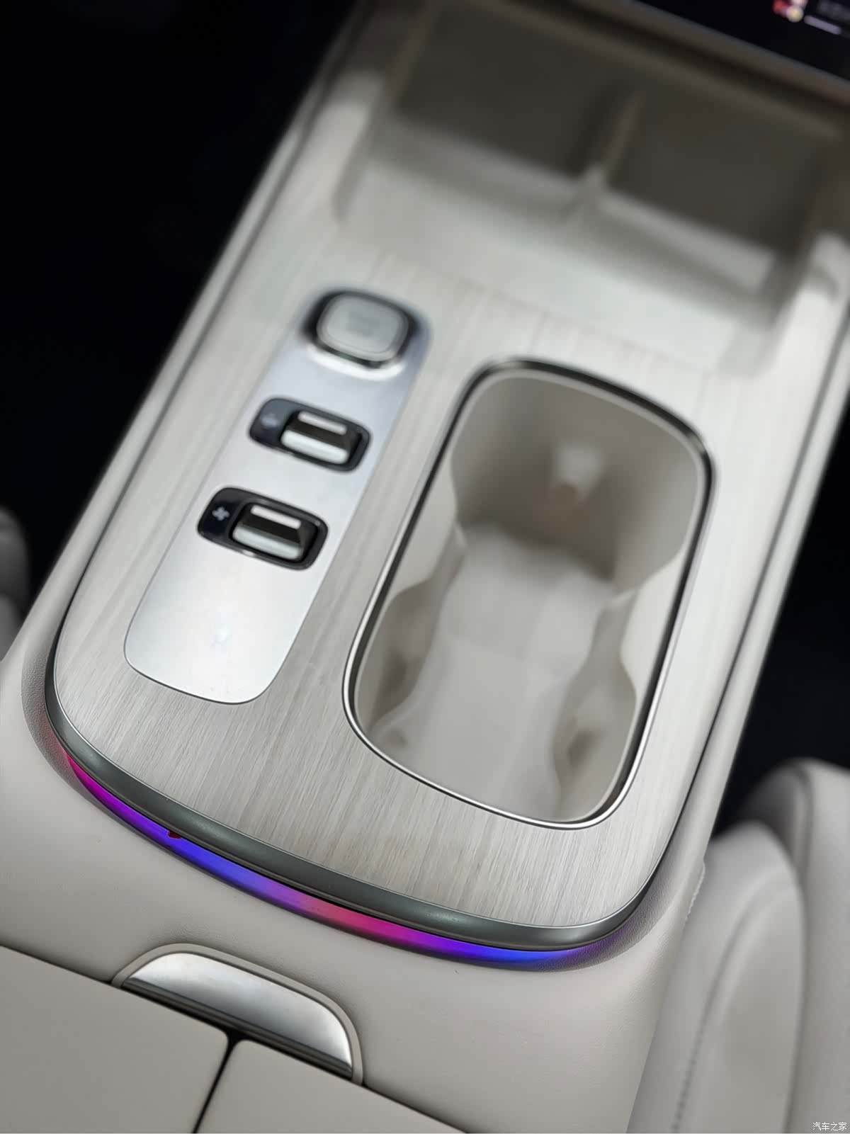 Xiaomi SU7, 2025 14