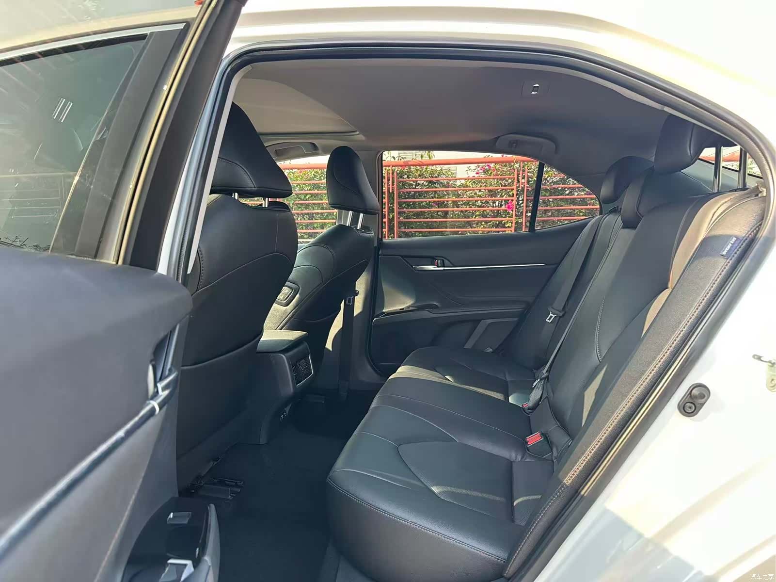 Toyota Camry, 2022 9