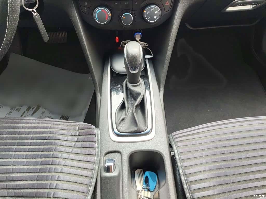 Chevrolet 320, 2019 7