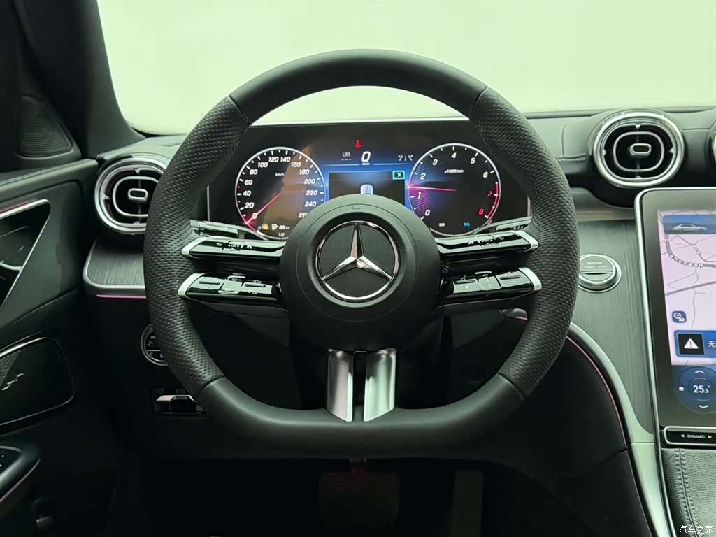 Mercedes-Benz C-Class, 2022 27