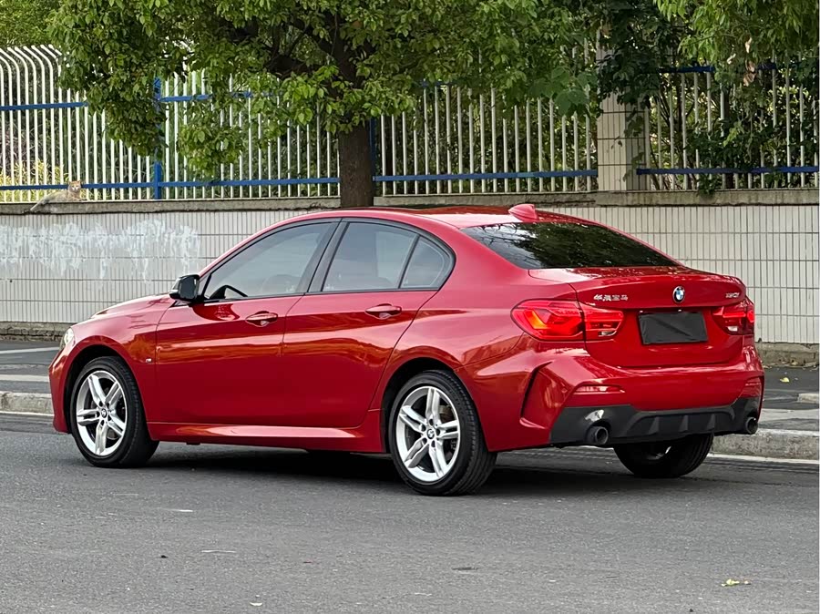 BMW 1 Series 2022, фото 2
