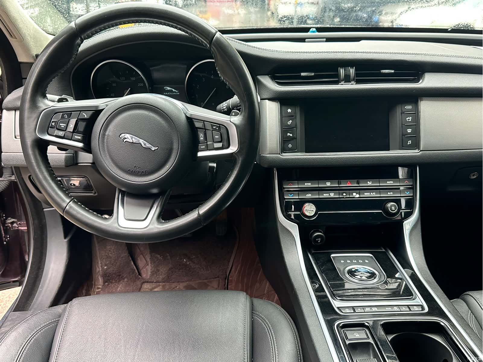 Land Rover XFL, 2018 11