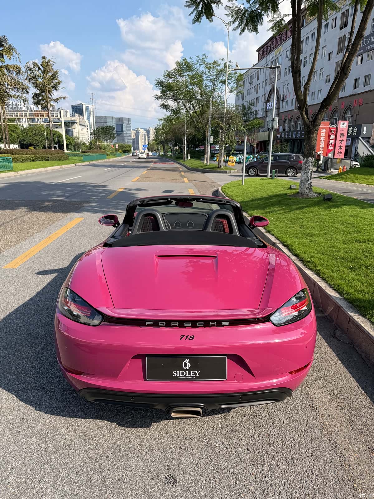 Porsche Boxster, 2023 все фото