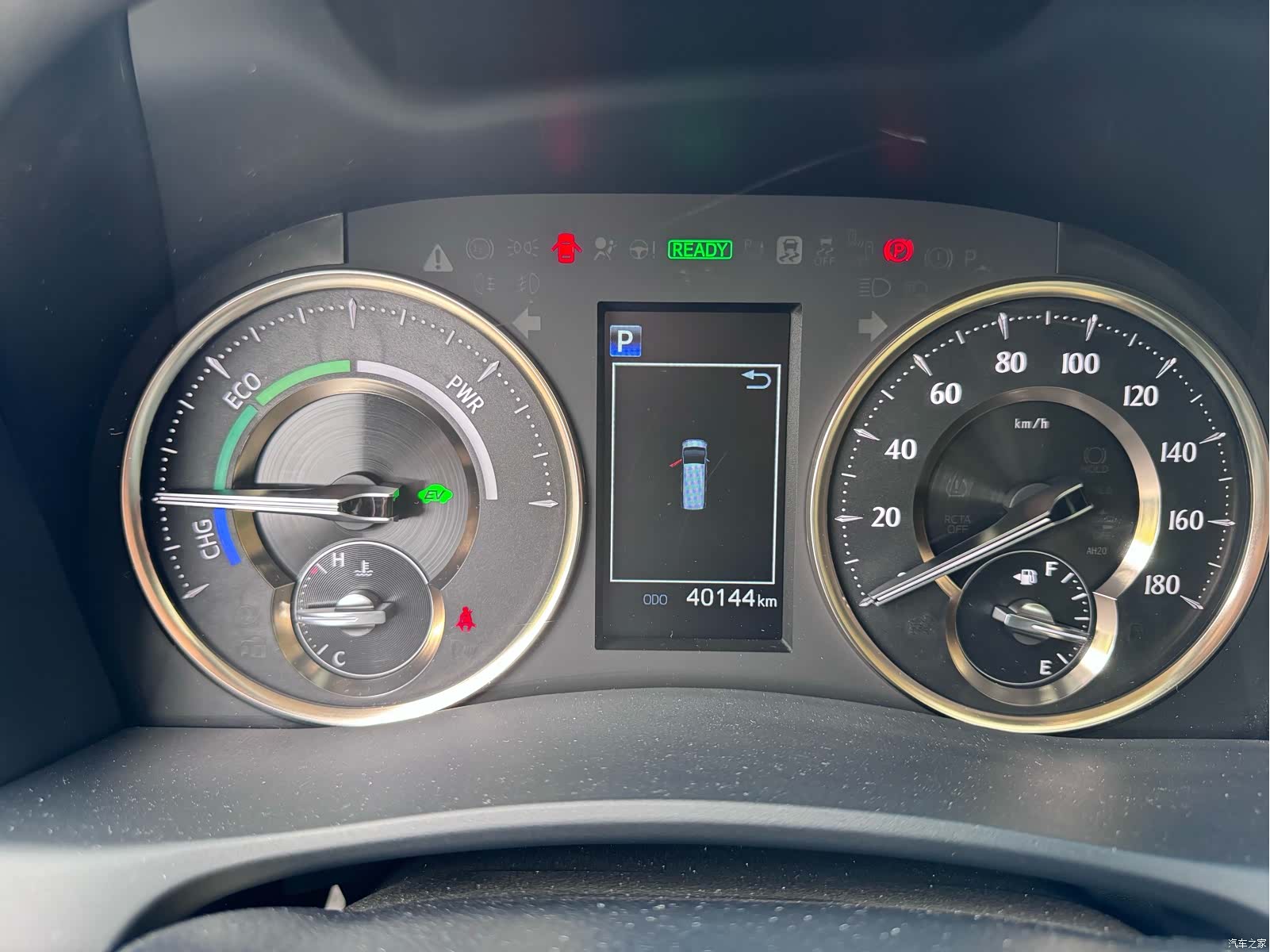 Toyota Alphard, 2022 16