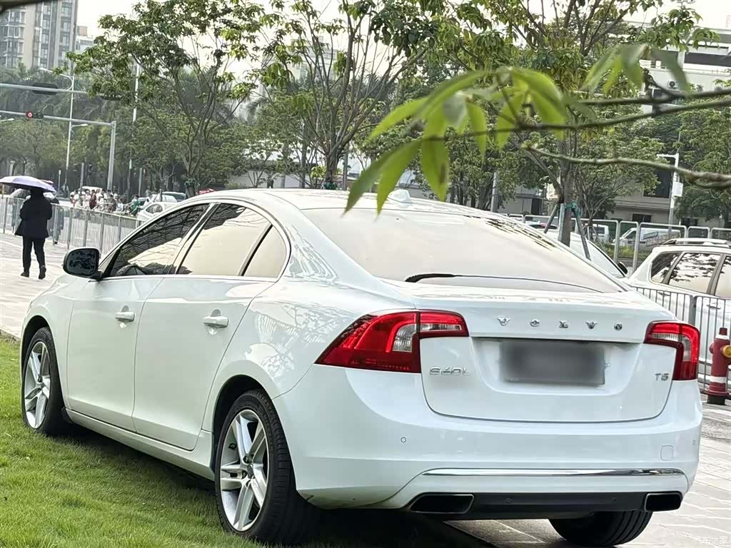 Volvo S60, 2014 4