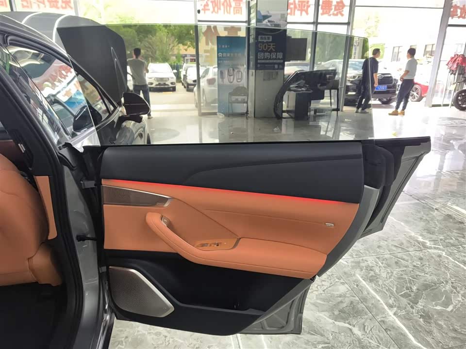 NIO L60