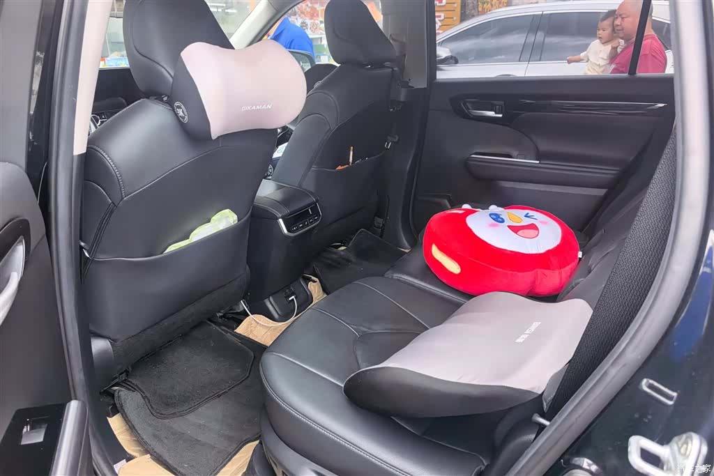 Toyota Highlander, 2023 11