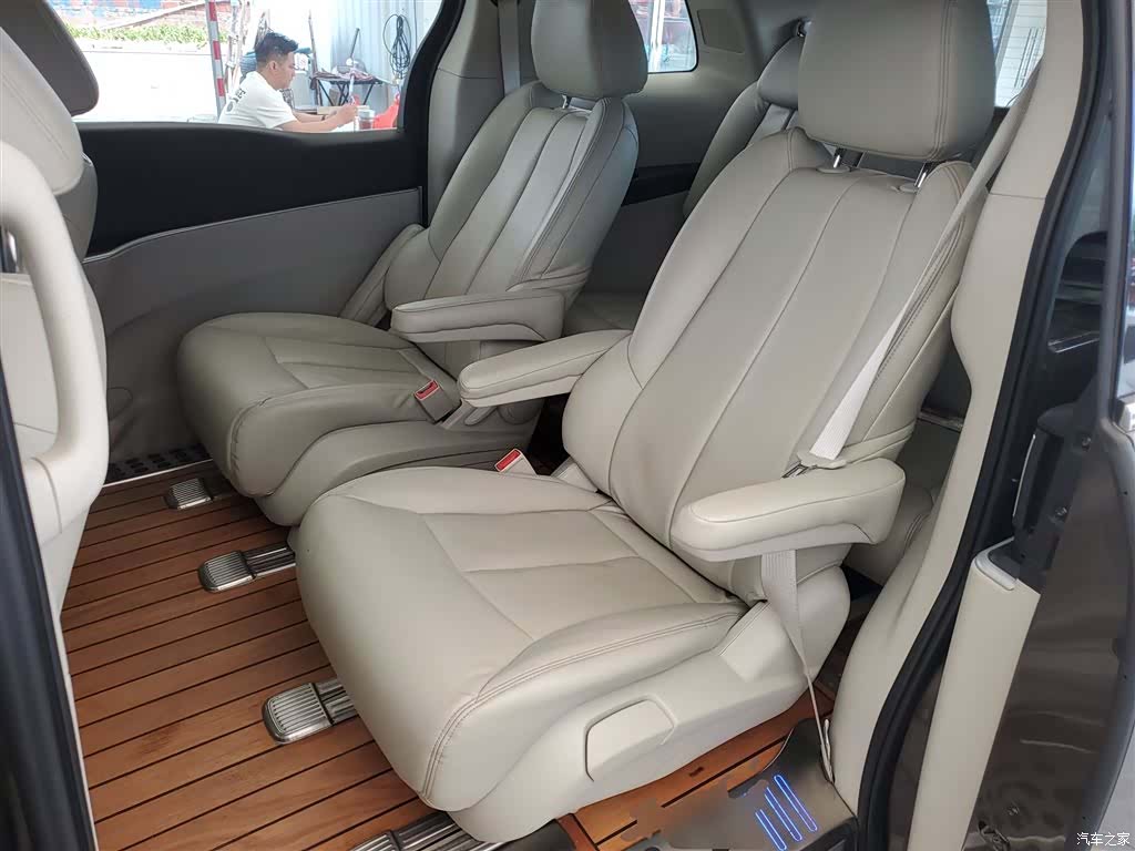 Buick GL8, 2023 13