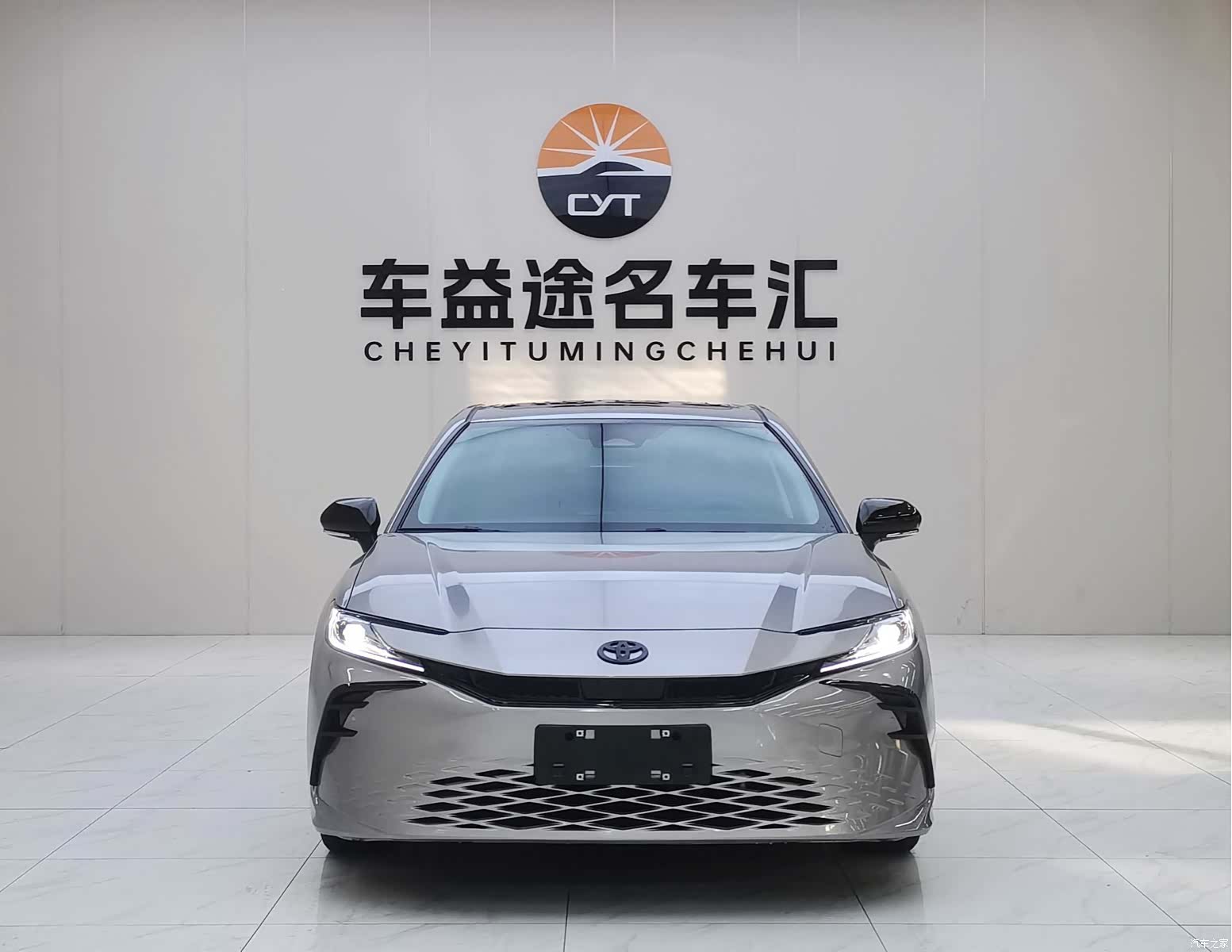 Toyota Camry, 2024 2