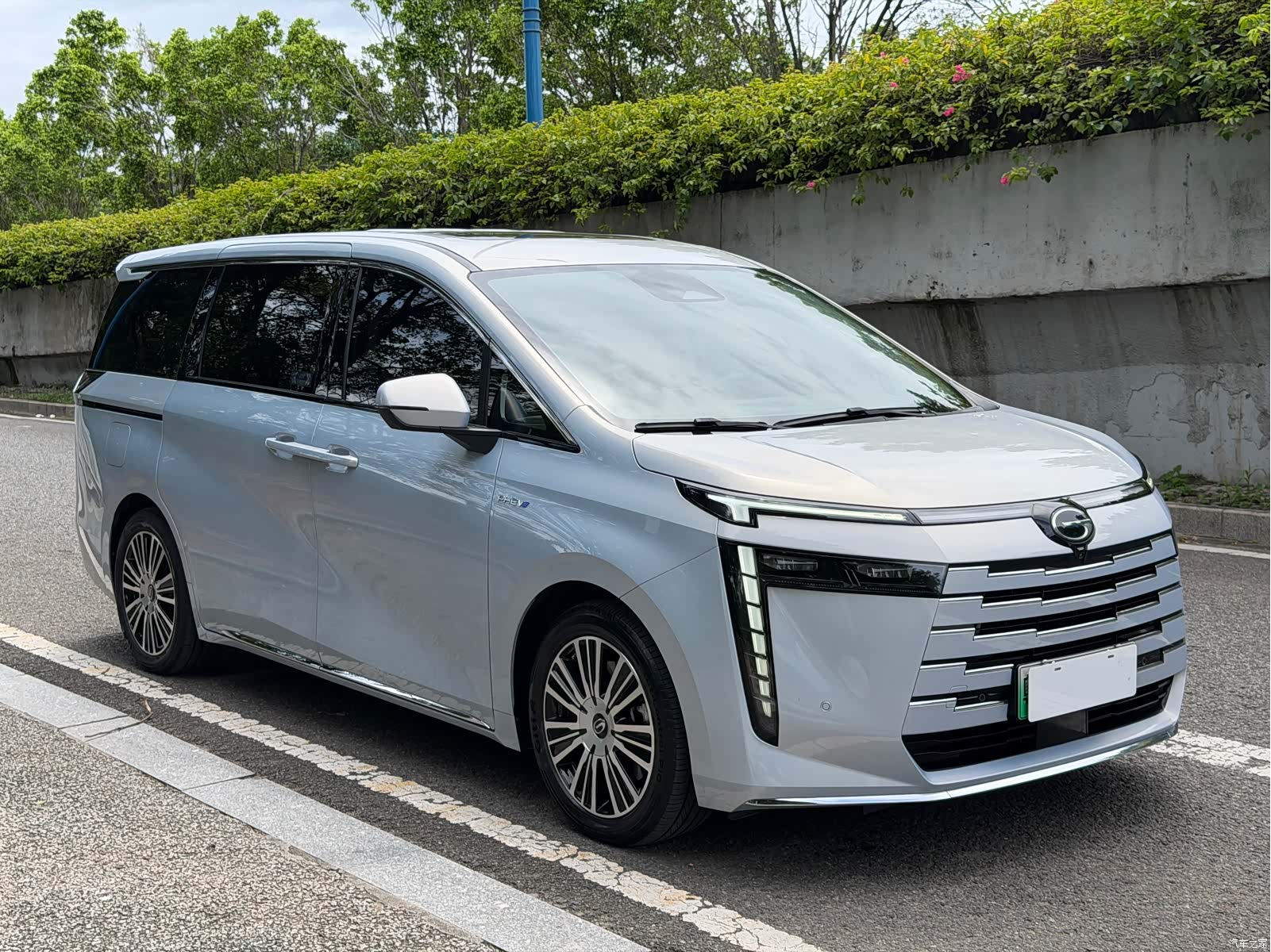 Trumpchi E8, 2024 3