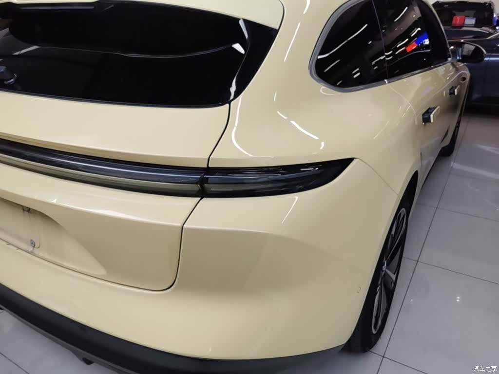 NIO ET5, 2024 8