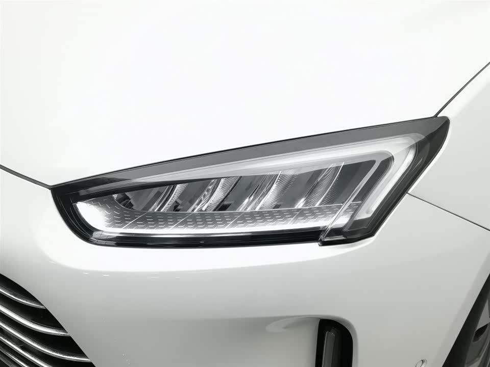 AITO Ask the world M5