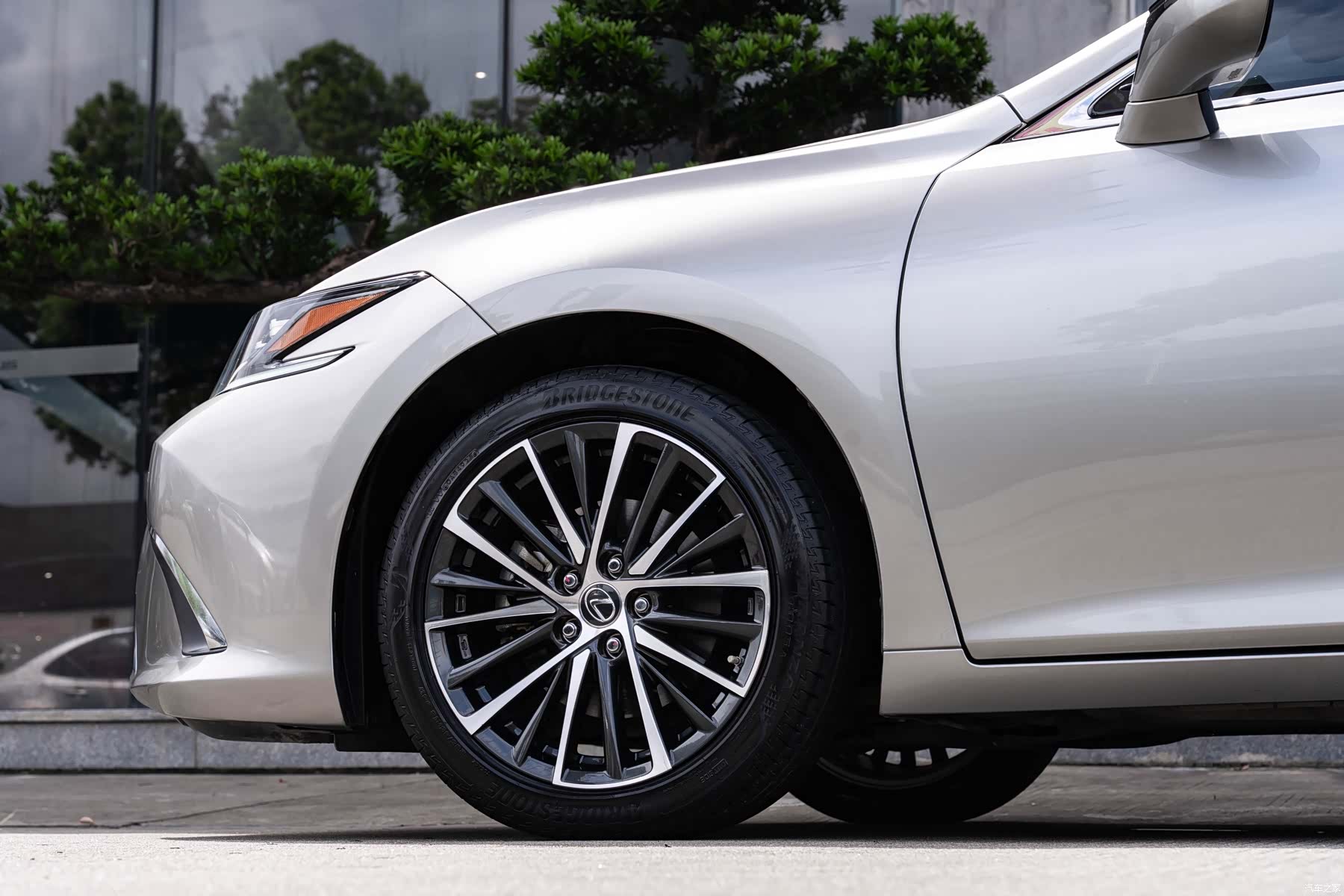 Lexus ES, 2022 8