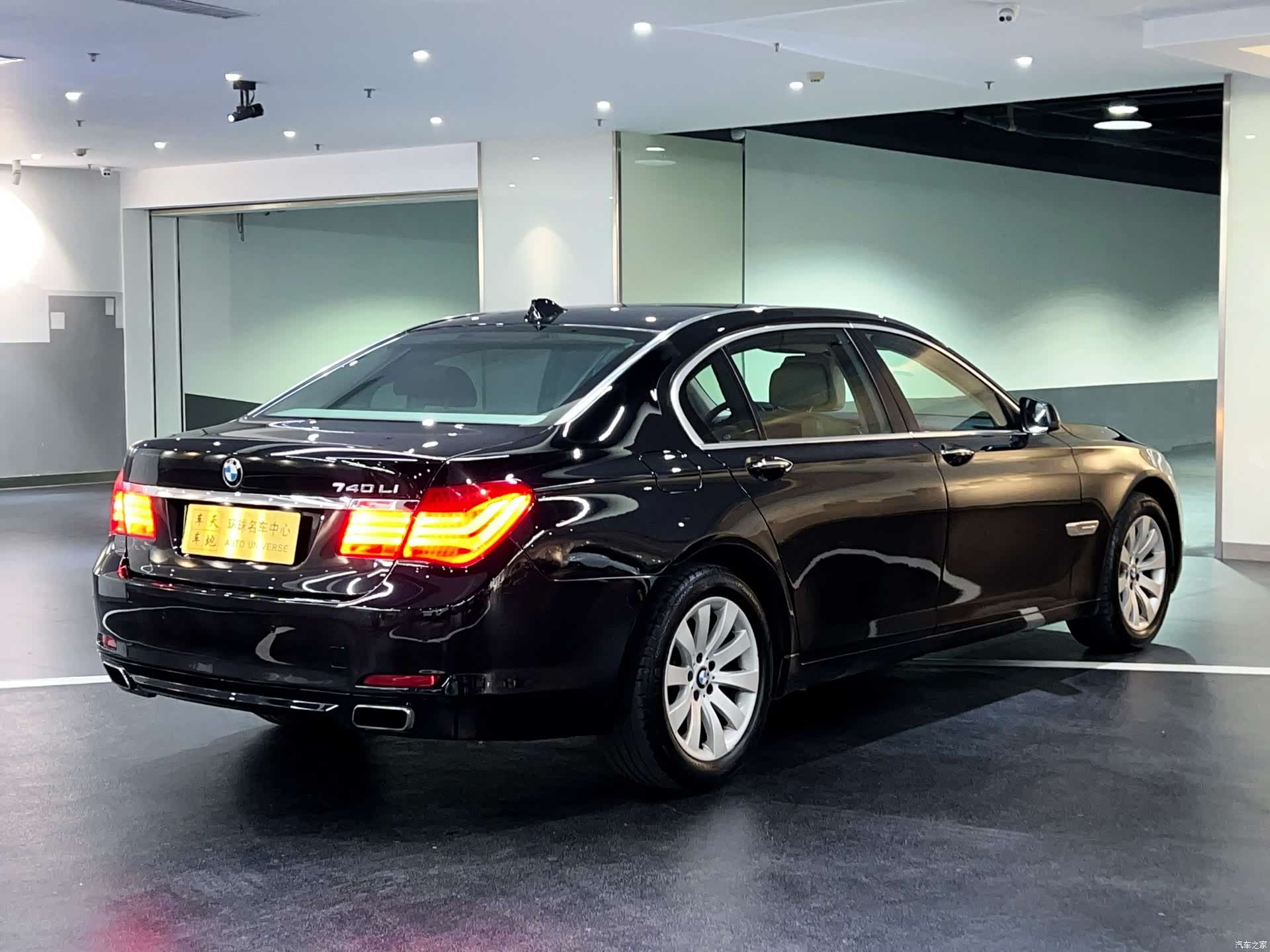 BMW 7 Series, 2011 4