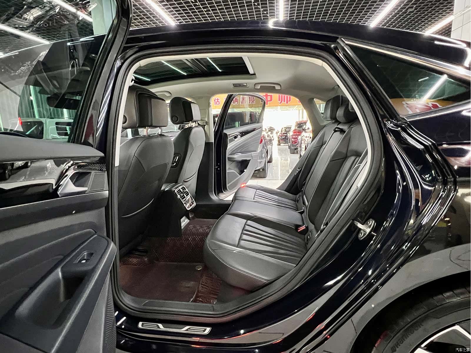 Volkswagen Passat, 2024 13