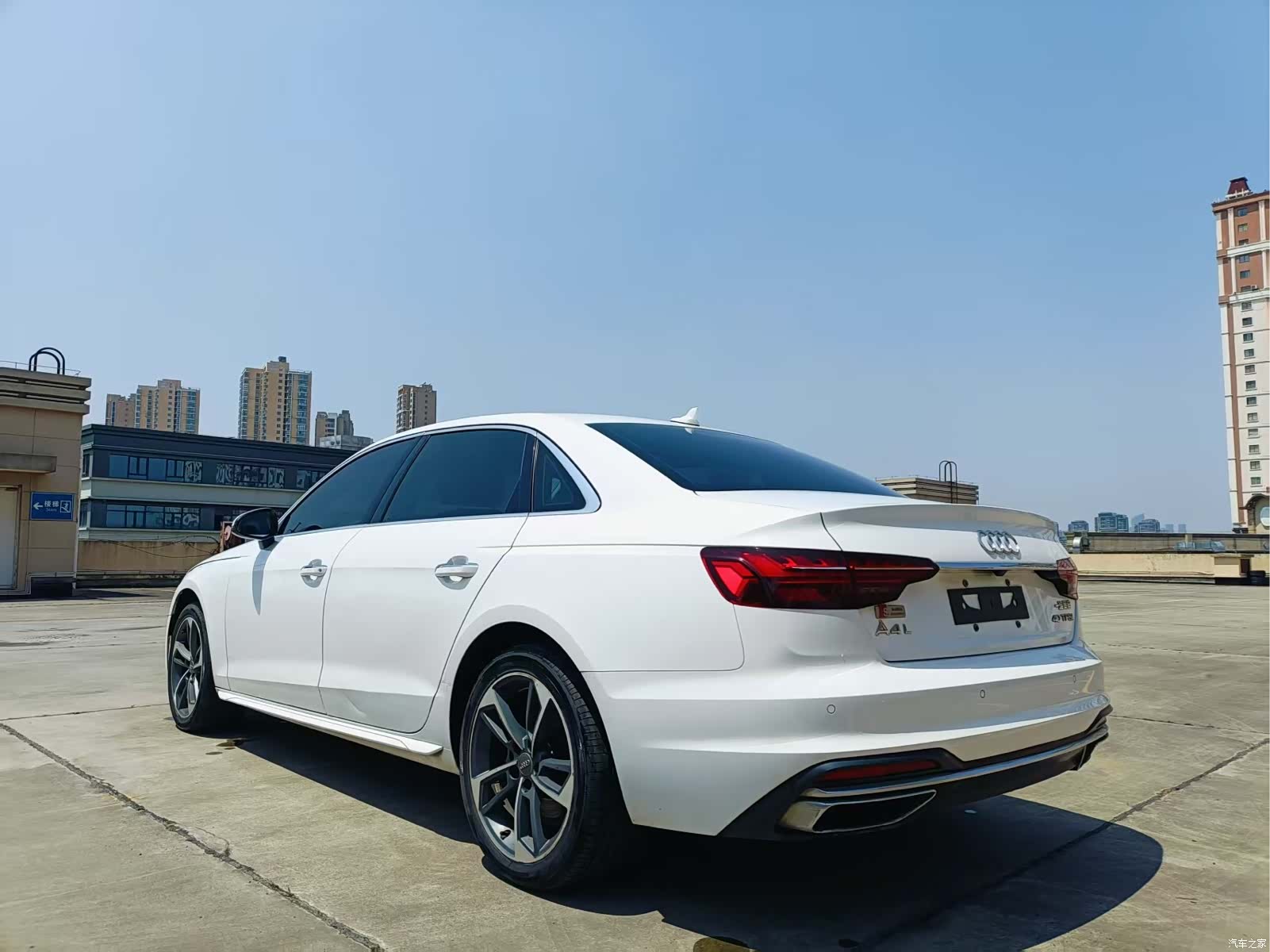 Audi A4L, 2022 7