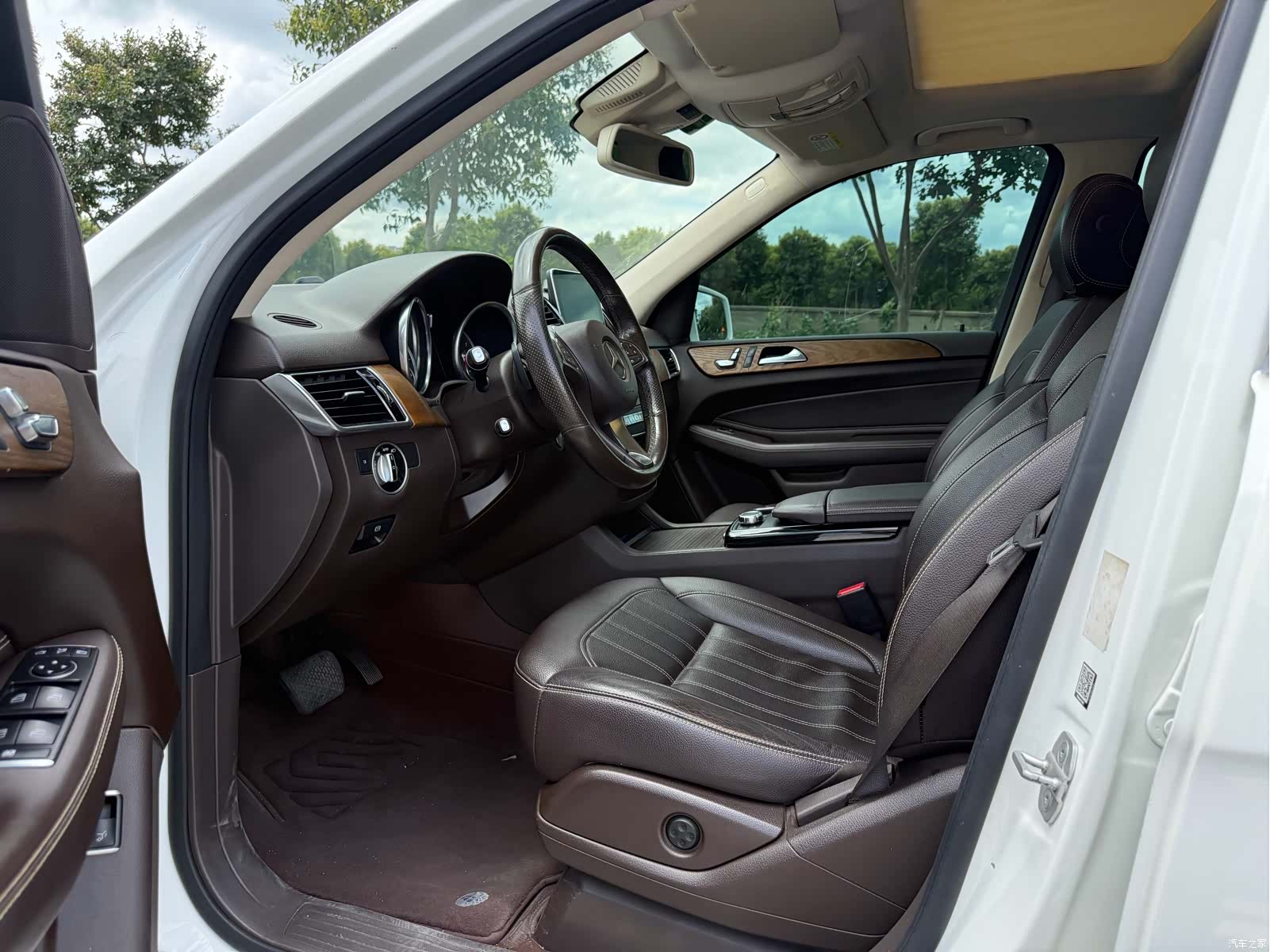 Mercedes-Benz GLE, 2016 4