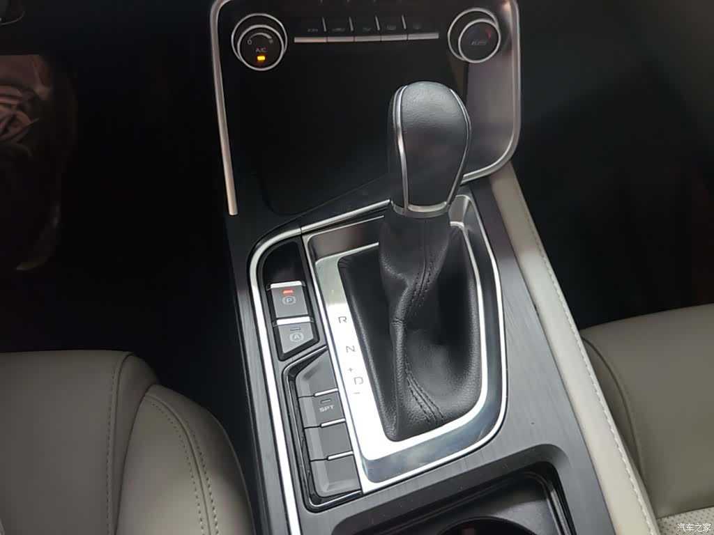 Geely Binray, 2018 14