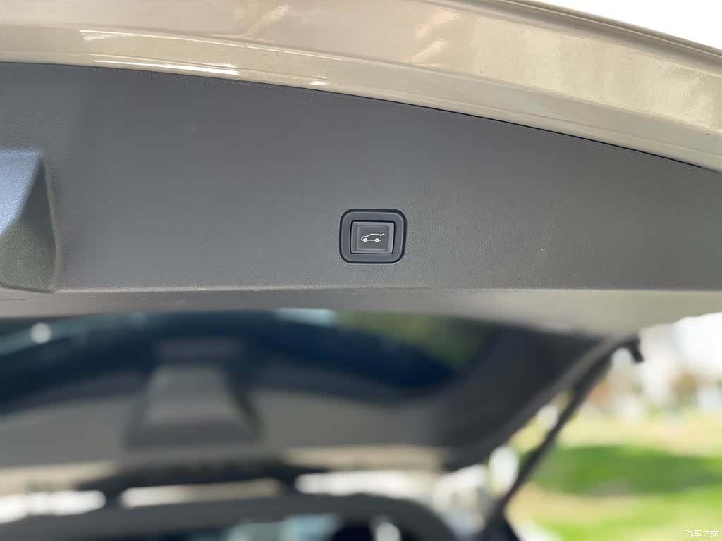 Cadillac XT6, 2021 10