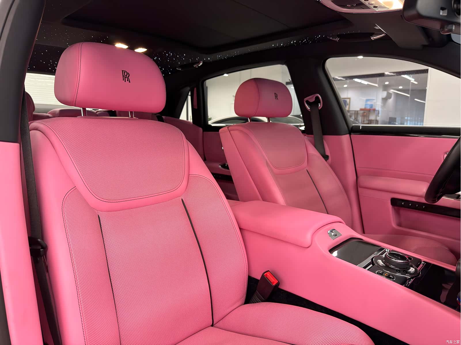 Rolls-Royce Ghost, 2021 7