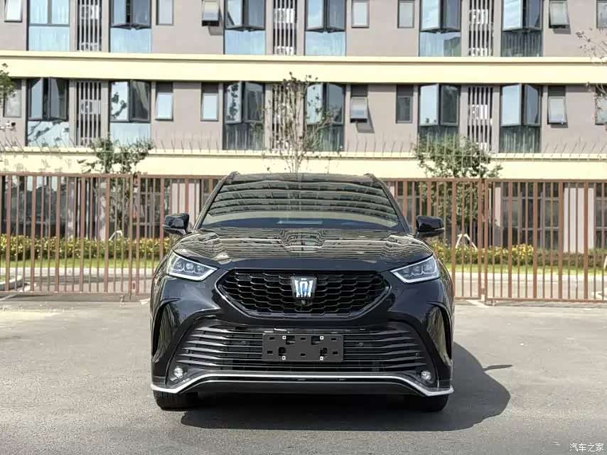 Toyota Crown, 2022 2