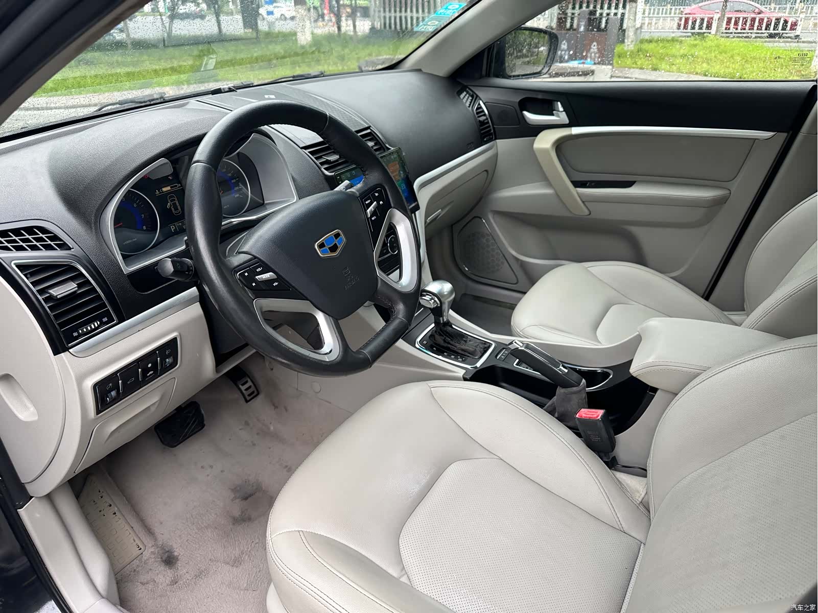 Geely Emgrand, 2015 15