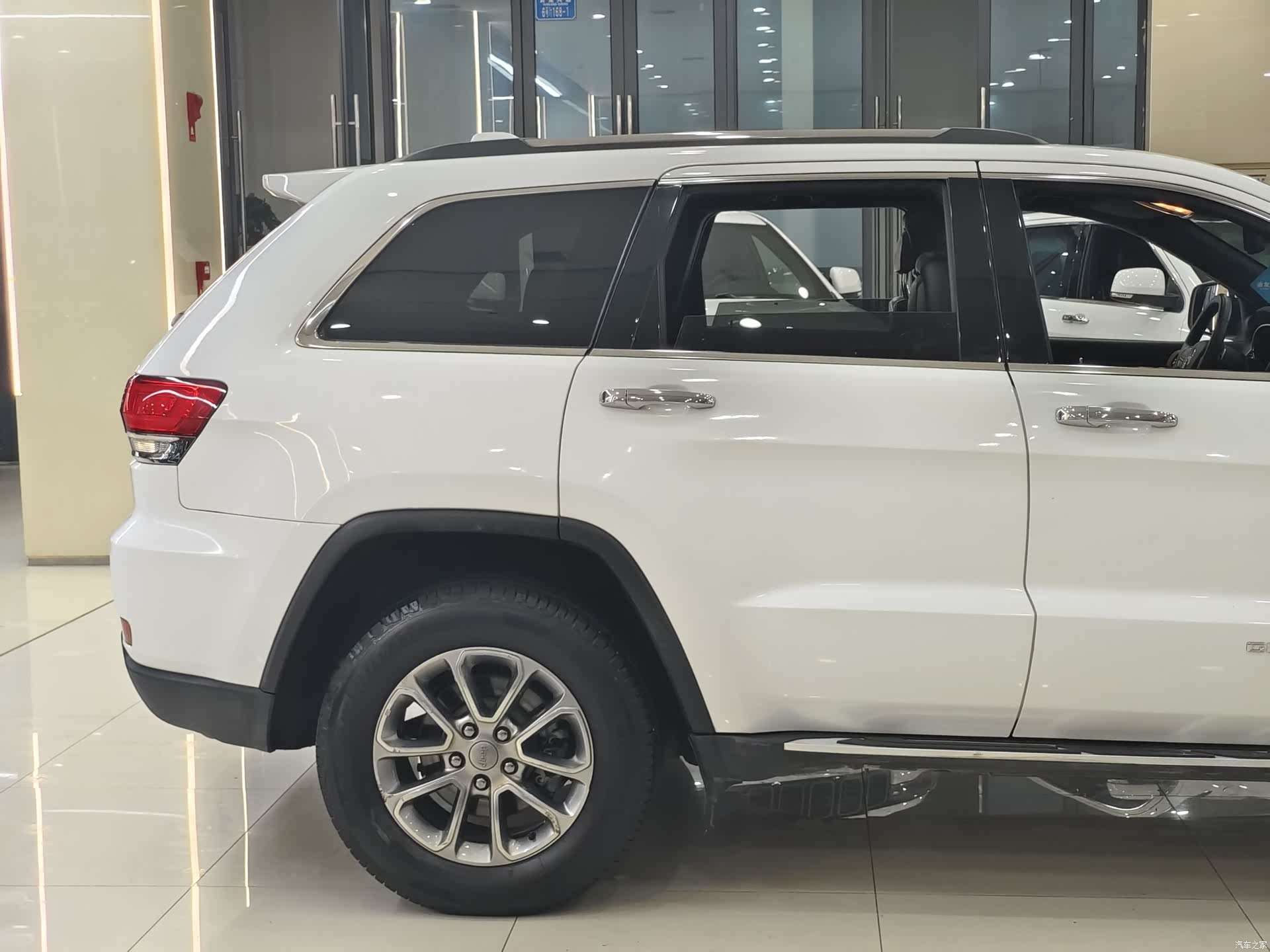 Jeep Grand Cherokee, 2017 20
