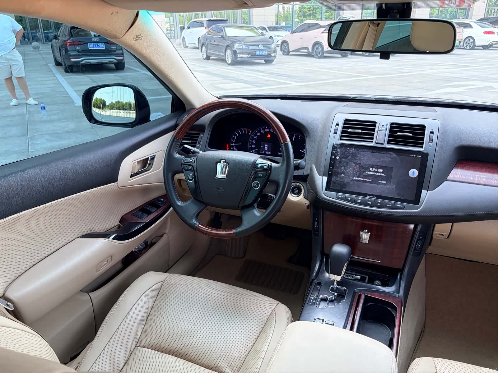 Toyota Crown, 2010 10