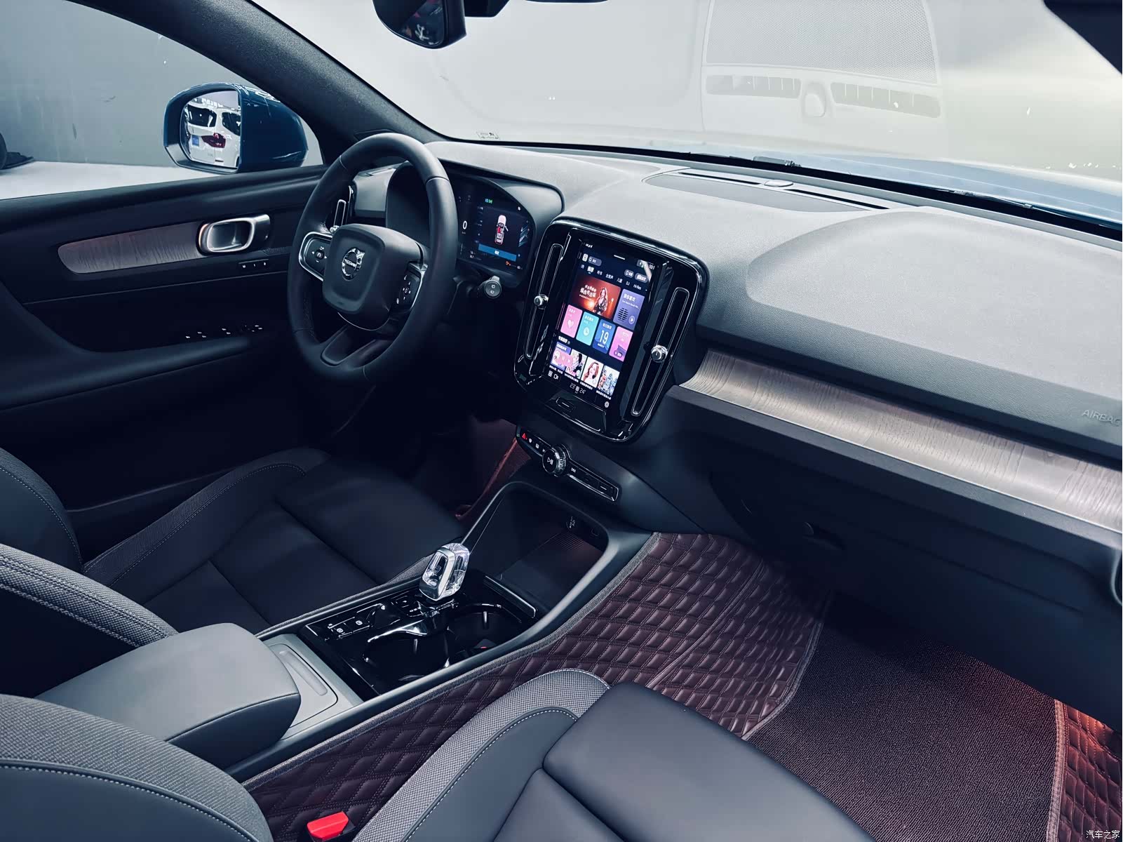 Volvo XC40, 2023 15