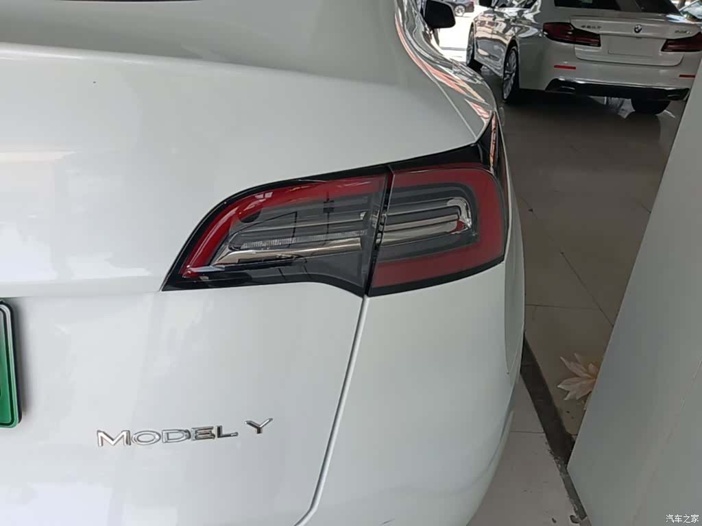 Tesla Model Y, 2023 8