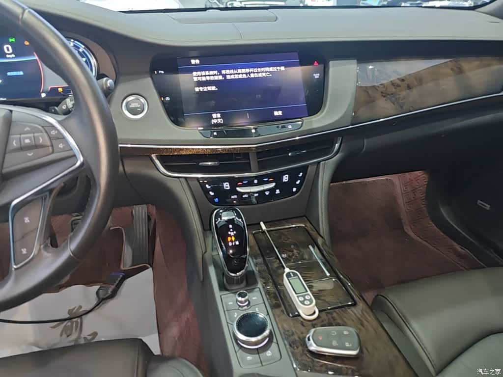 Cadillac CT6, 2023 13