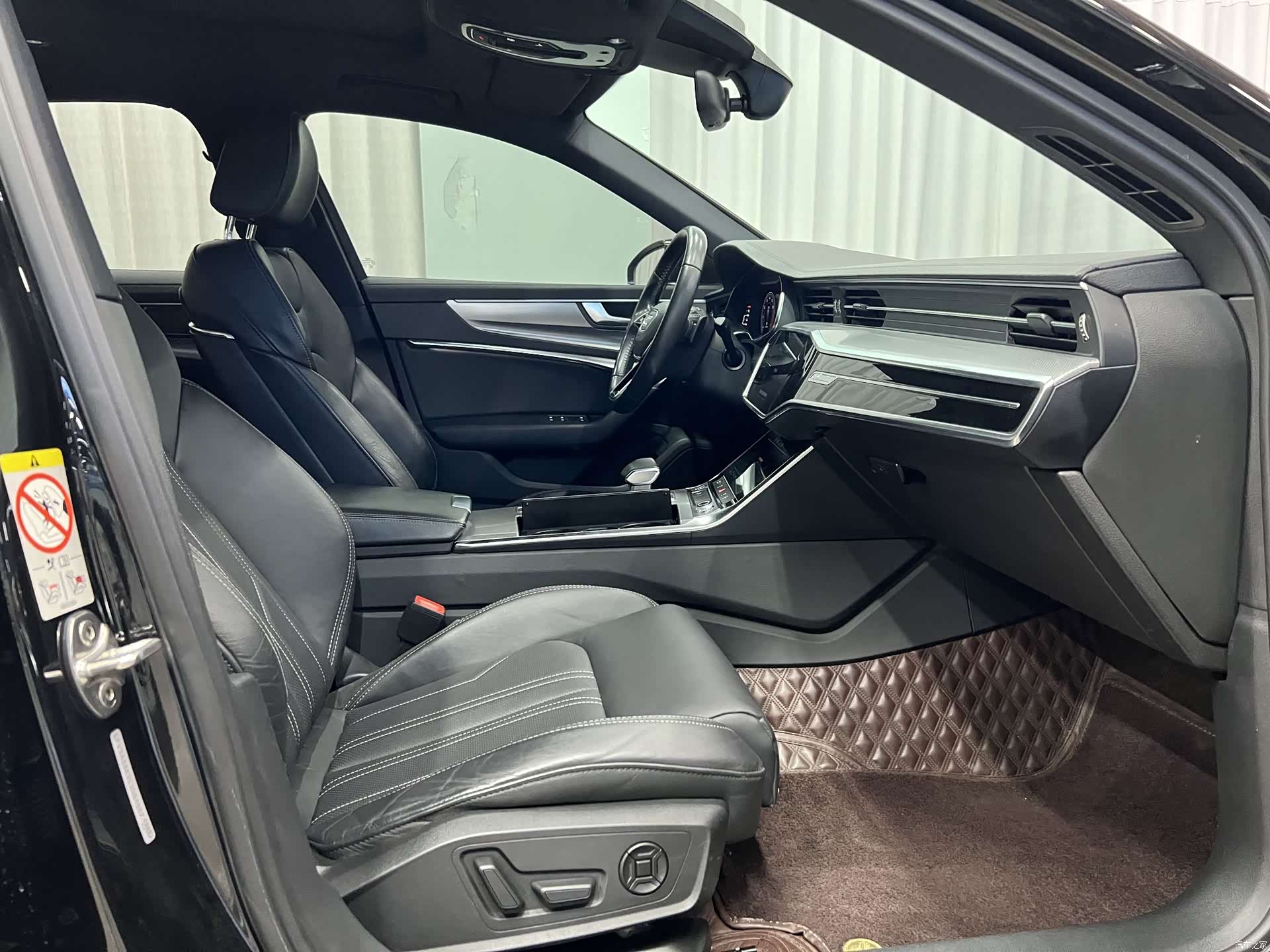 Audi A6L, 2020 9